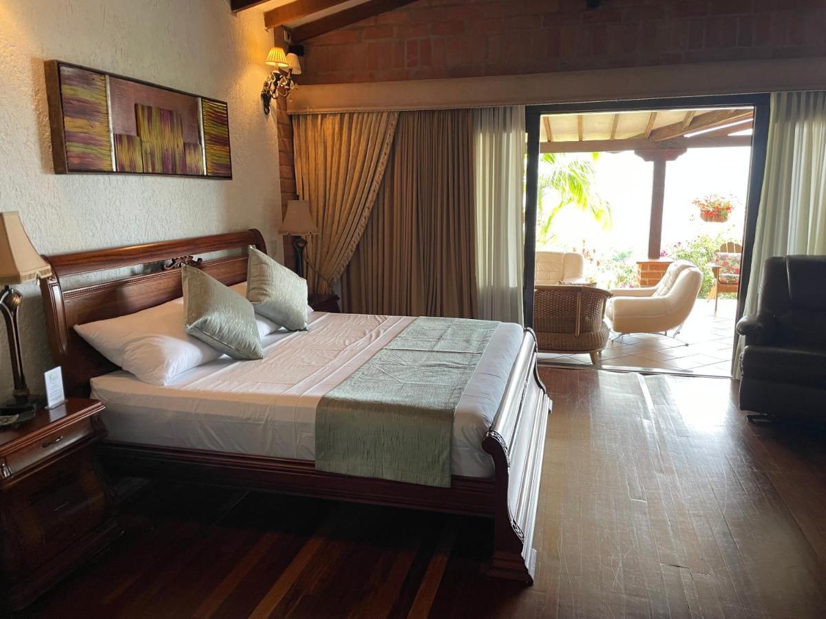 Finca Hotel Villa Camila Copacabana Exteriör bild